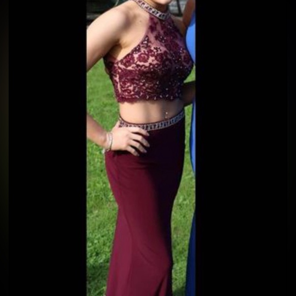 Women’s two piece prom dress